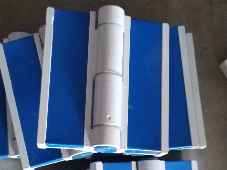 ban-le-cua-phu-phong-son-o-to