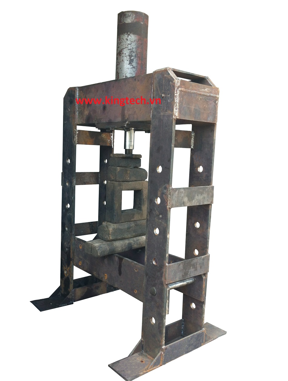 nhan-dung-che-tao-may-ep-thuy-luc-cac-loai-tai-trong